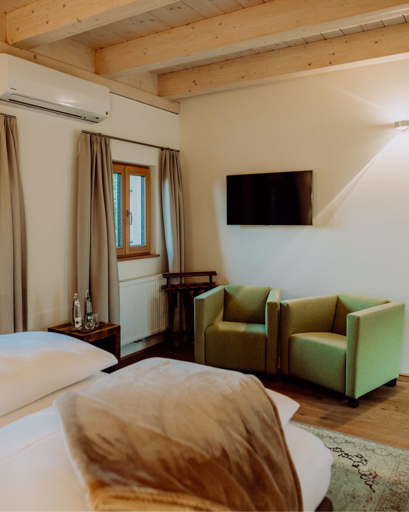 Schusterberg Zimmeruebersicht Winkel Art Hotel.jpg Winkel Art Hotel